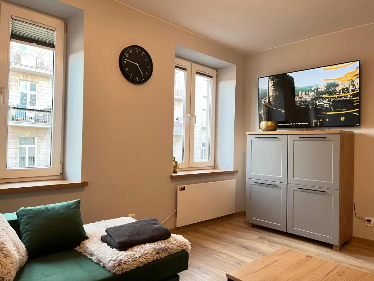 Image 3 of Kawalerka w mieście 65