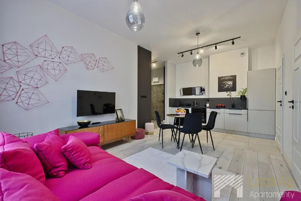 Image of Kolorova Apart by LookAp – darmowy parking w centrum Łodzi!