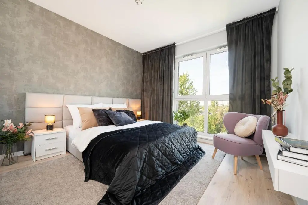 Image of Kopcińskiego Residence – Apartamenty z Parkingiem i Dwoma Łazienkami