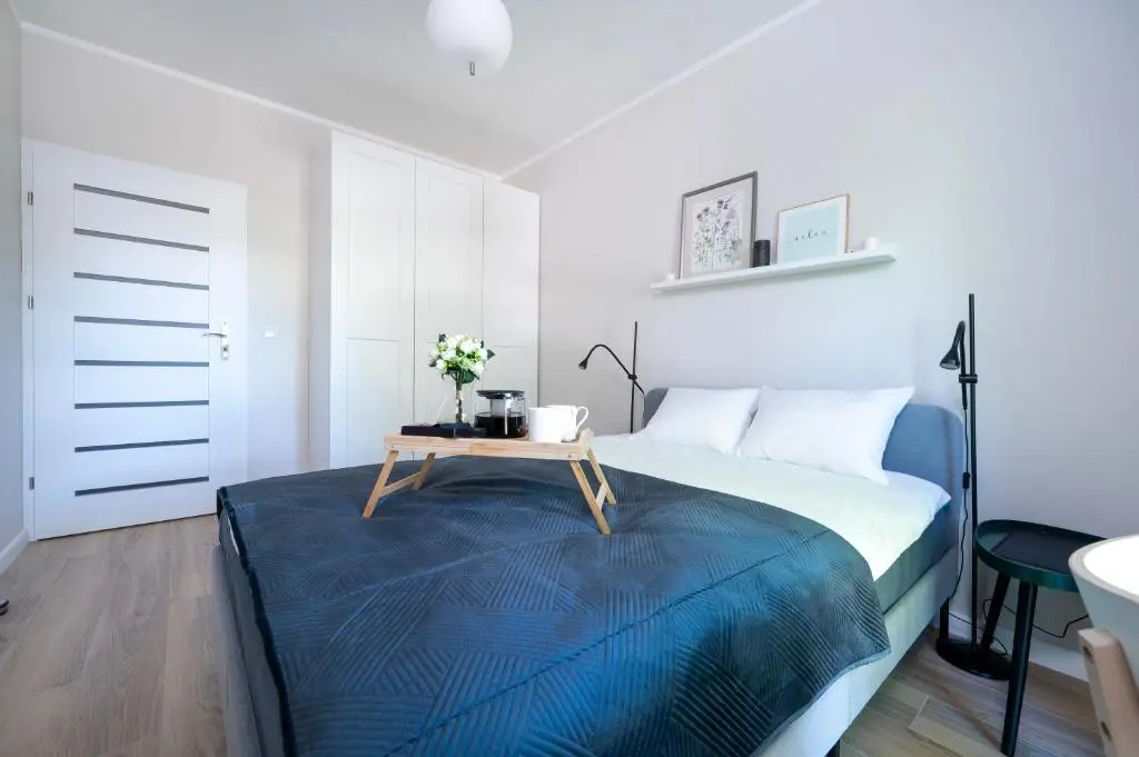 Image of Łódź Fabryczna Apt – Workspace, Balcony – by Rentujemy