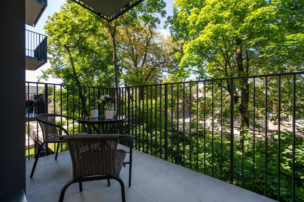 Image 5 of Łódź Fabryczna Apt – Workspace, Balcony – by Rentujemy