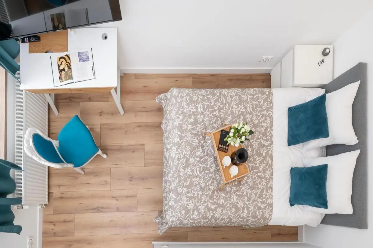 Image 6 of Łódź Jaracza Apt – Workspace, Parking, Park nearby – by Rentujemy