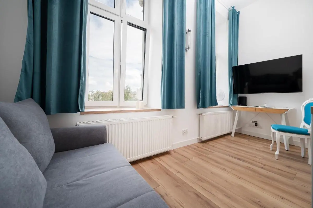 Image 4 of Łódź Jaracza Apt – Workspace, Parking, Park nearby – by Rentujemy