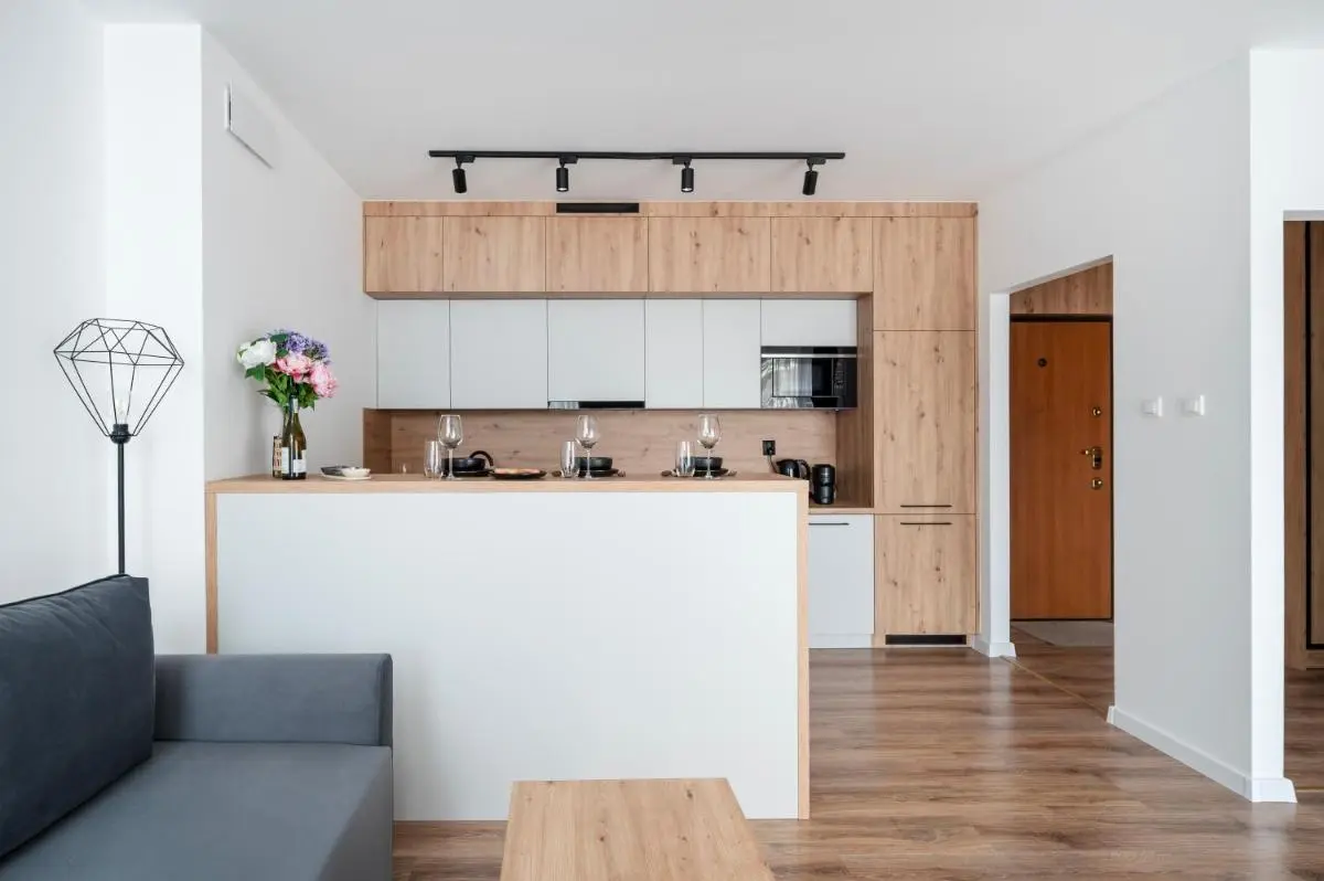 Image 2 of Łódź Rewolucji Apt – 52m2, Parking – by Rentujemy