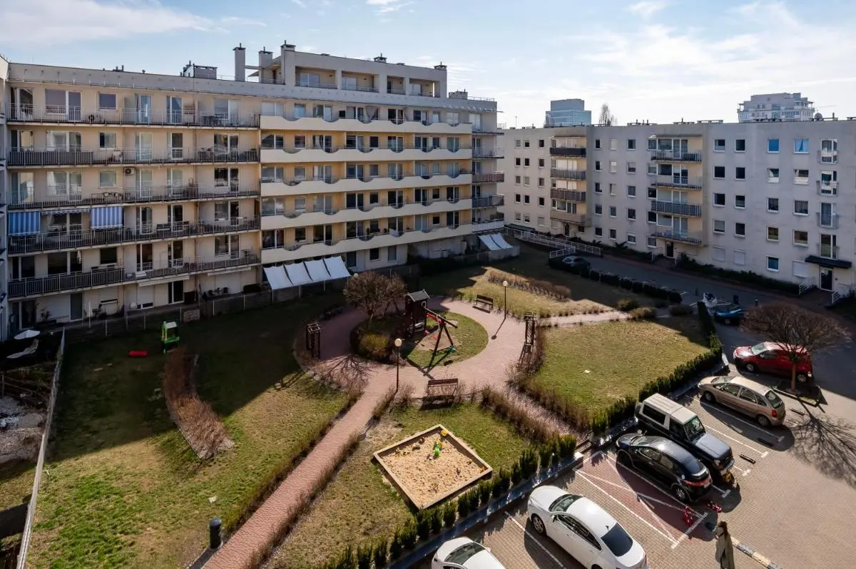 Image 5 of Łódź Rewolucji Apt – 52m2, Parking – by Rentujemy