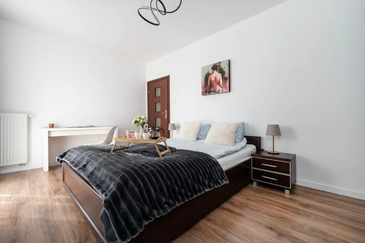 Image 1 of Łódź Rewolucji Apt – 52m2, Parking – by Rentujemy