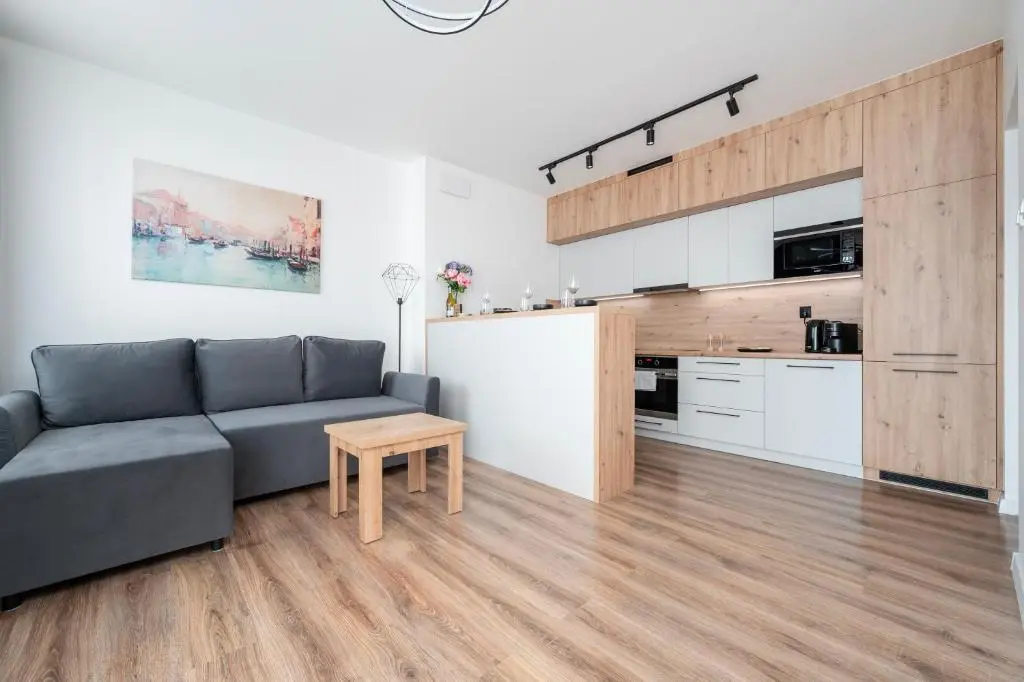 Image of Łódź Rewolucji Apt – 52m2, Parking – by Rentujemy