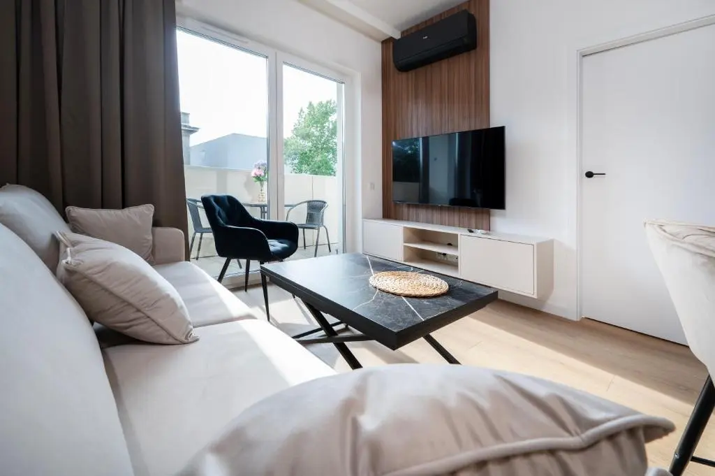 Image of Łódź Wólczańska – Workspace & Balcony – by Rentujemy