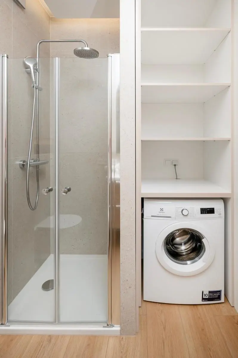 Image 3 of Łódź Wólczańska – Workspace & Balcony – by Rentujemy