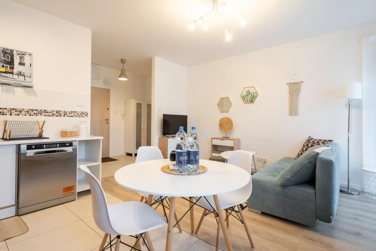 Image 1 of Love Live Łódź z ogrodem, Parking, Grill