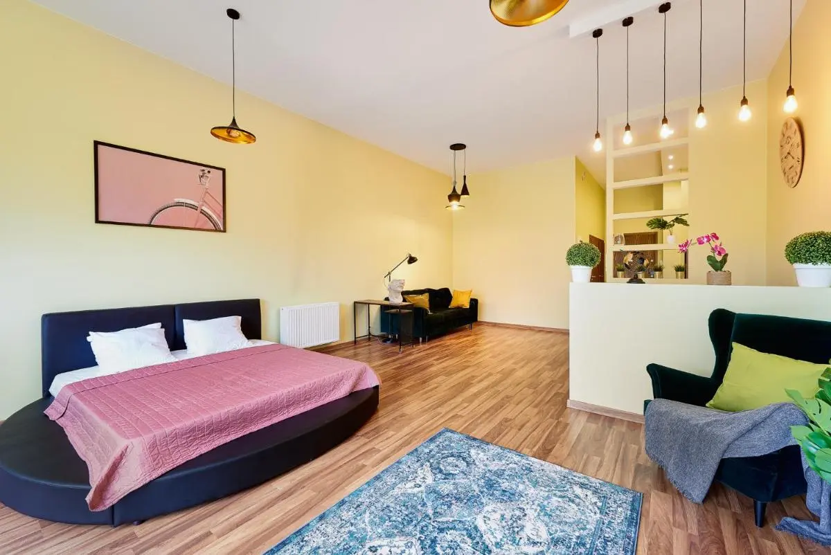 Image 2 of Lumina Loft Tymienieckiego with a view of the lake