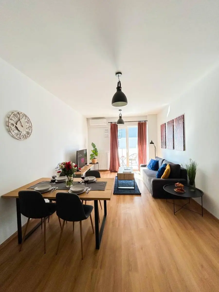 Image 4 of Lumina stylish 3-room apart near Atlas Arena