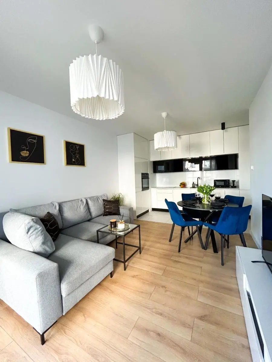 Image 6 of Lumina stylish 3-room apart with balcony