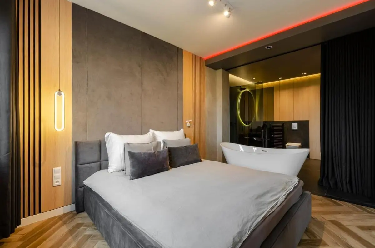 Image 6 of LupoApartments Premium z Klimatyzacją, Wanną w Sypialni Manufaktura Parking Dostęp na Kod