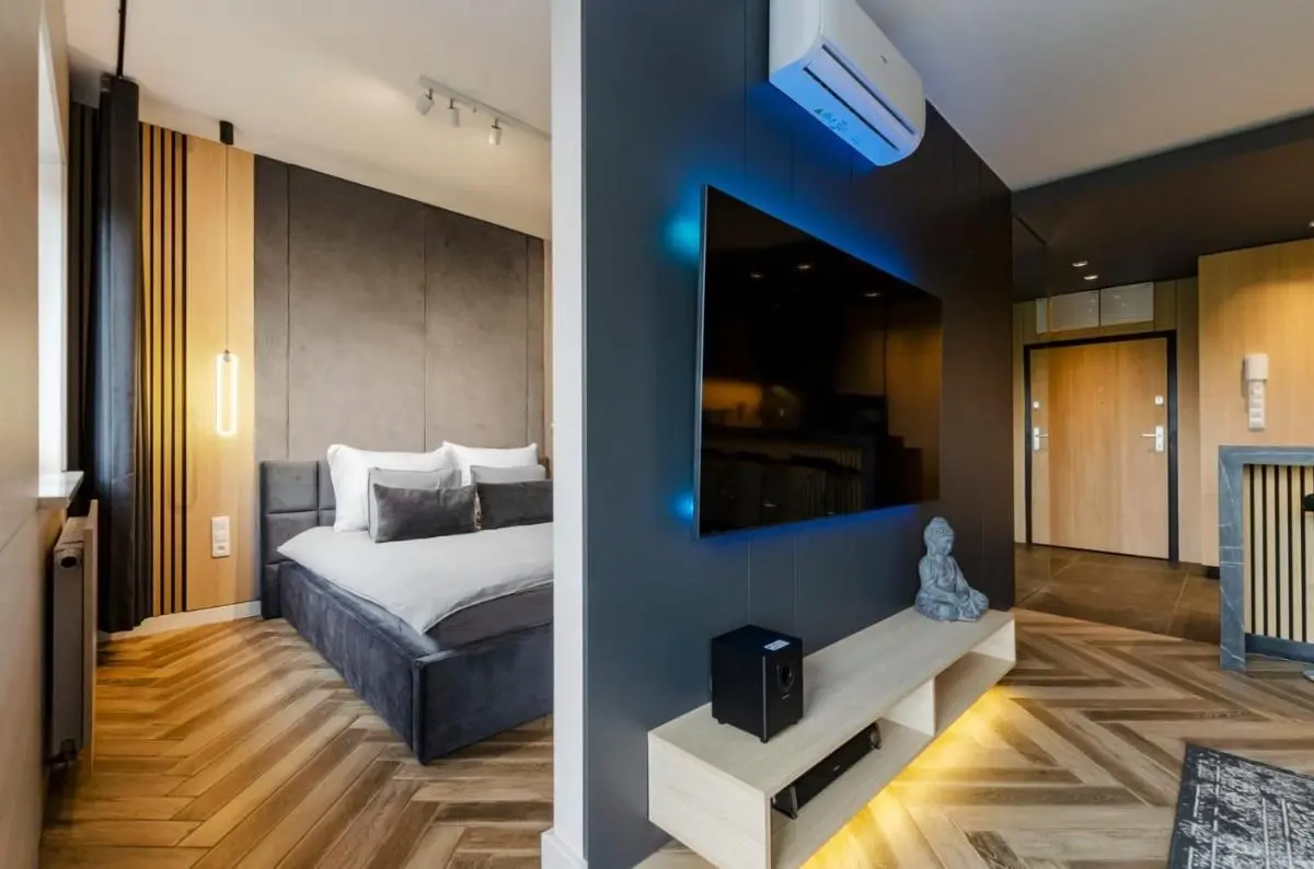 Image 1 of LupoApartments Premium z Klimatyzacją, Wanną w Sypialni Manufaktura Parking Dostęp na Kod