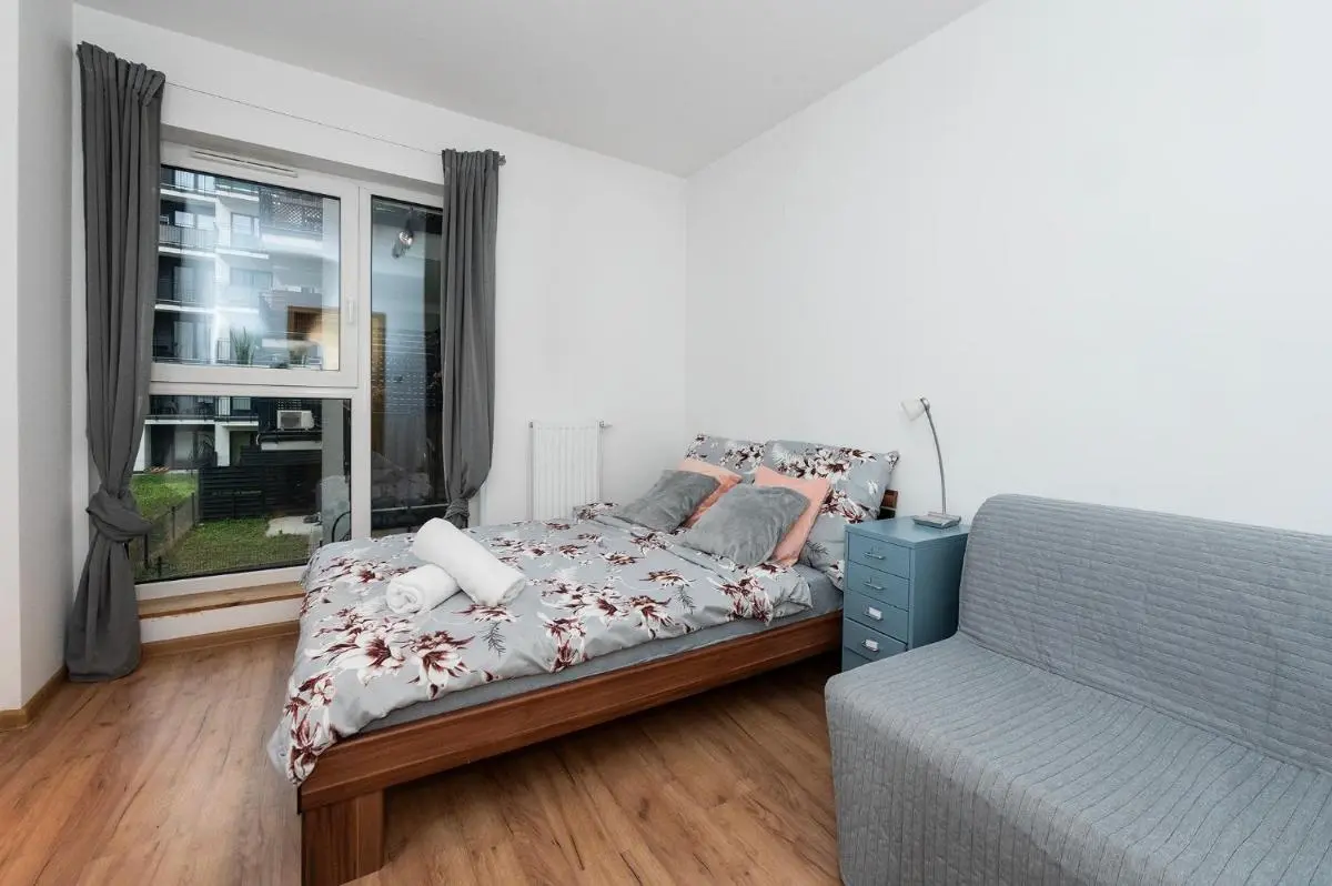 Image 1 of Luxury in City -11-