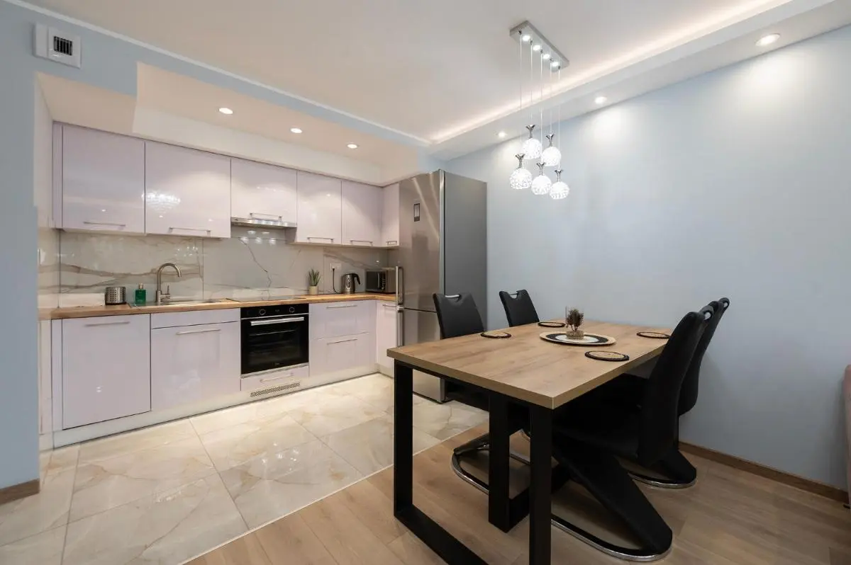 Image 3 of Luxury in the City-10-KsiezyMlyn&GaleriaLodzka