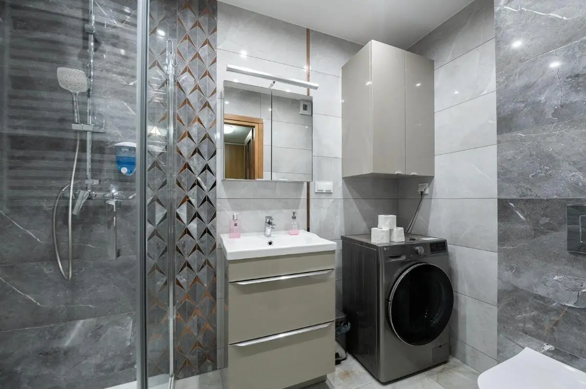 Image 2 of Luxury in the City-10-KsiezyMlyn&GaleriaLodzka