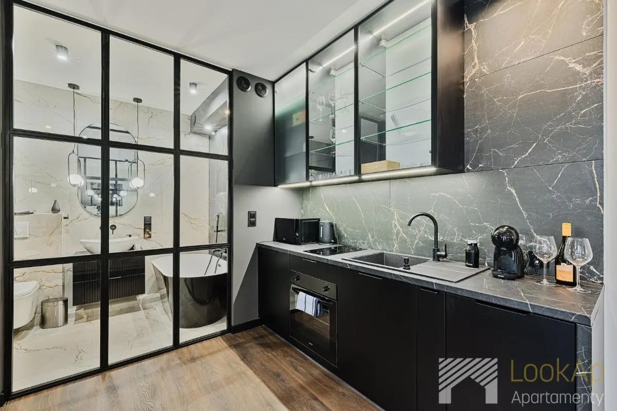 Image 2 of MI9 by LookAp