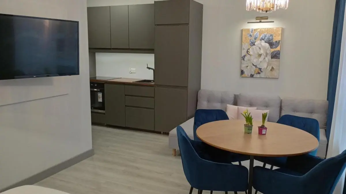 Image 1 of Manu Park Apartament z Garażem Centrum