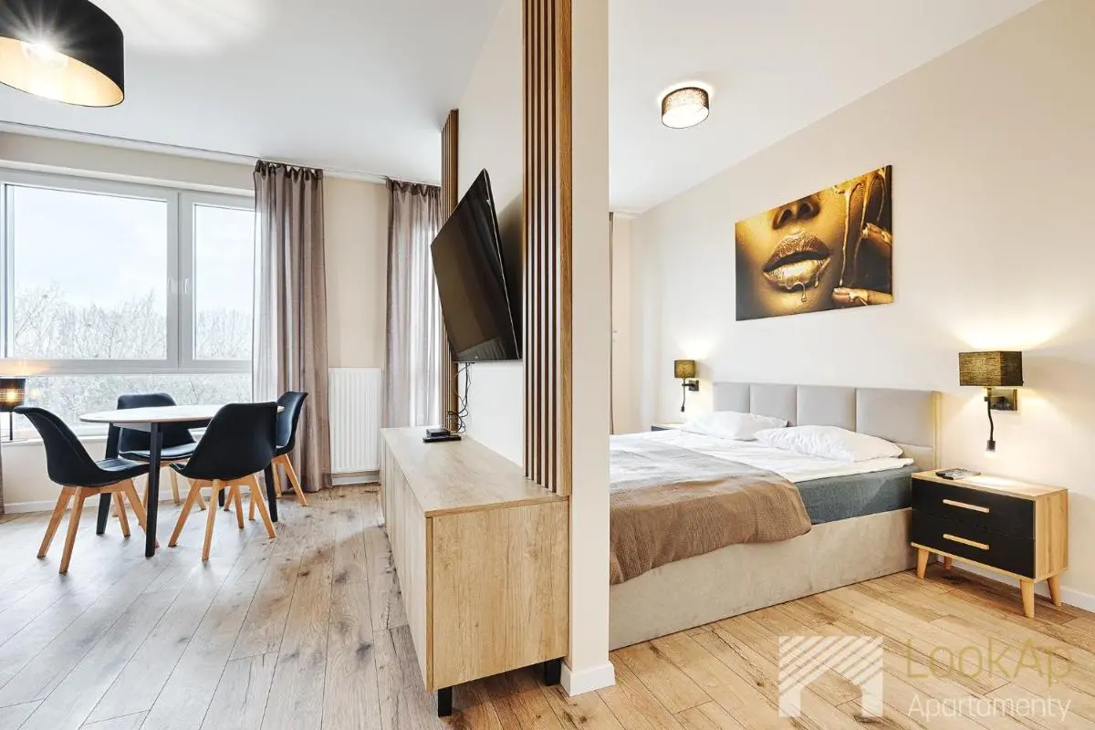 Image 1 of Manu Park I by LookAp Parking Gratis