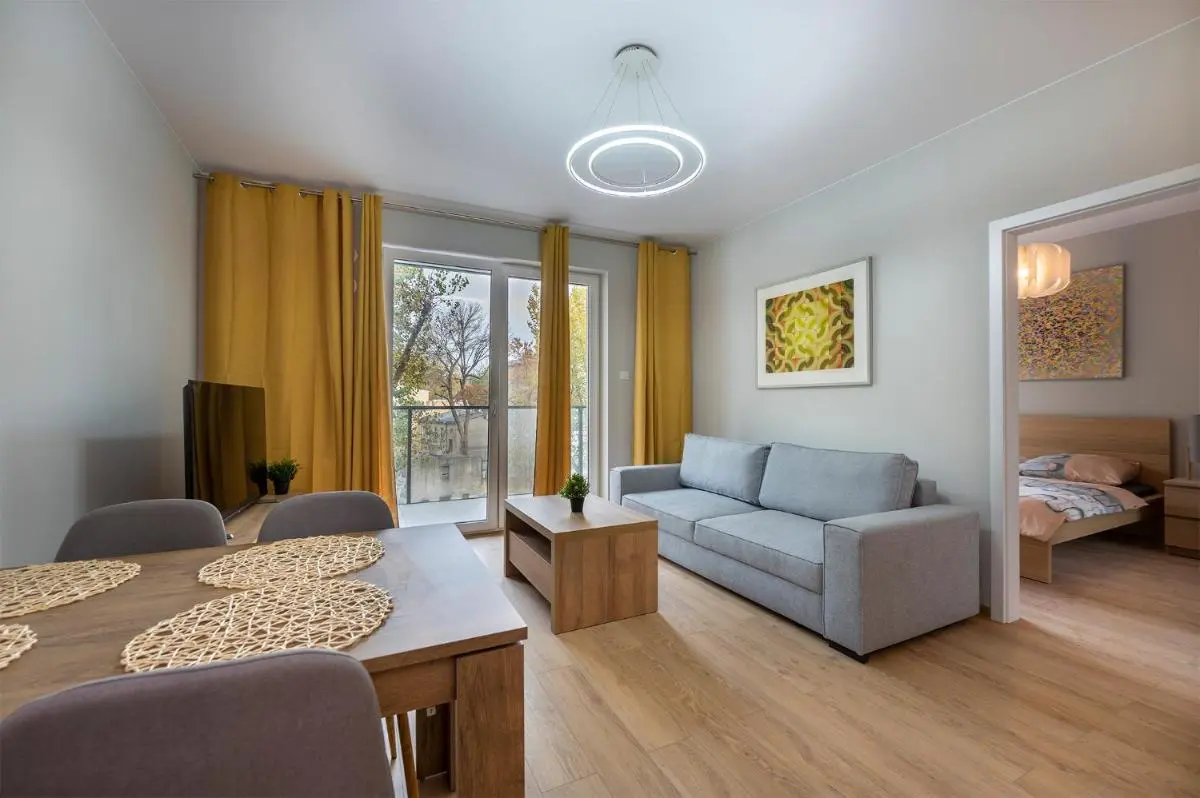 Image 4 of Manufaktura II & City Centre Free Parking