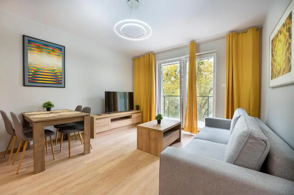 Image of Manufaktura II & City Centre Free Parking