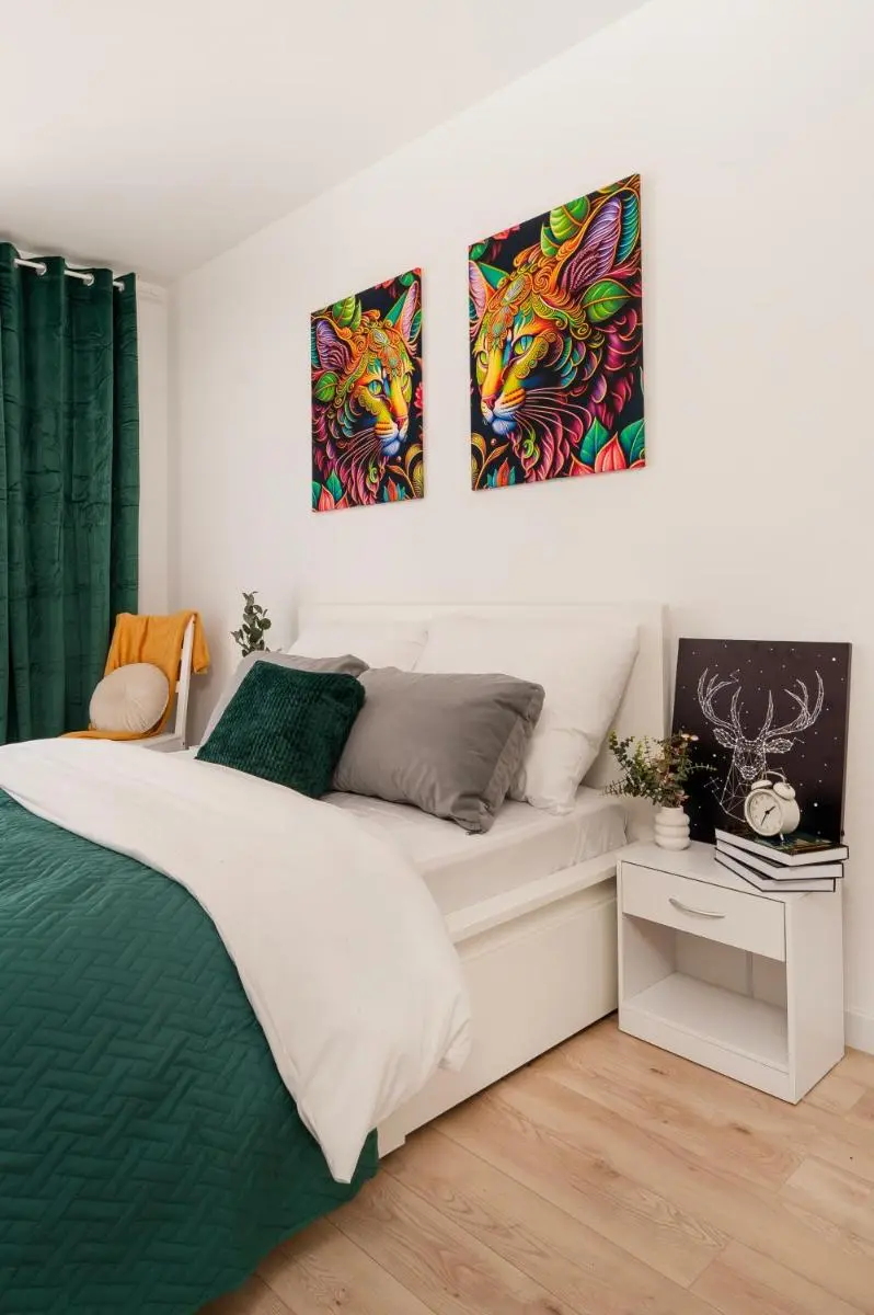 Image 3 of Manufaktura Residence – Apartament z Garażem Podziemnym i Dwoma Łazienkami