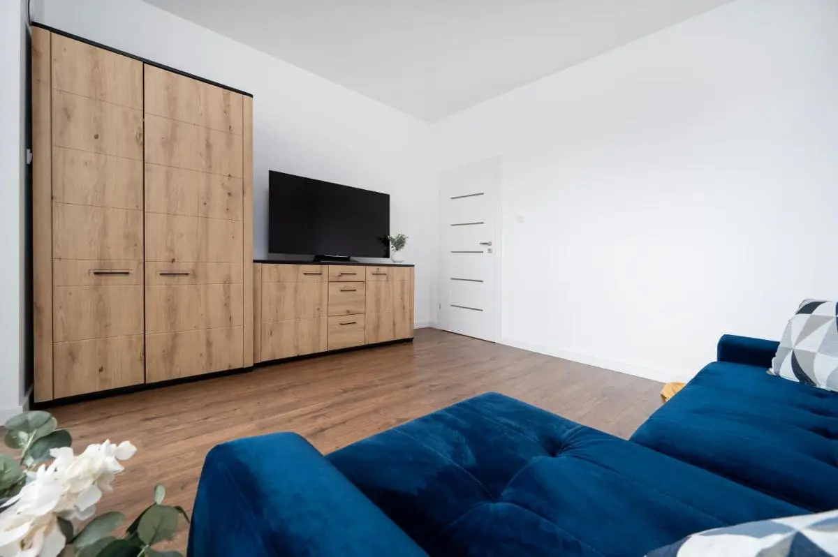 Image 2 of Manufaktura Residence – Apartamenty Industrial z Parkingiem i Dwoma Łazienkami