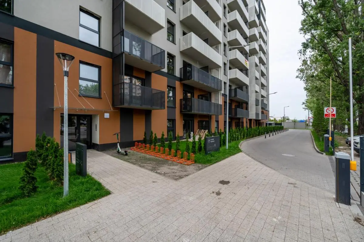 Image 5 of Manufaktura Suites – 76m2, Parking, AirCon – by Rentujemy