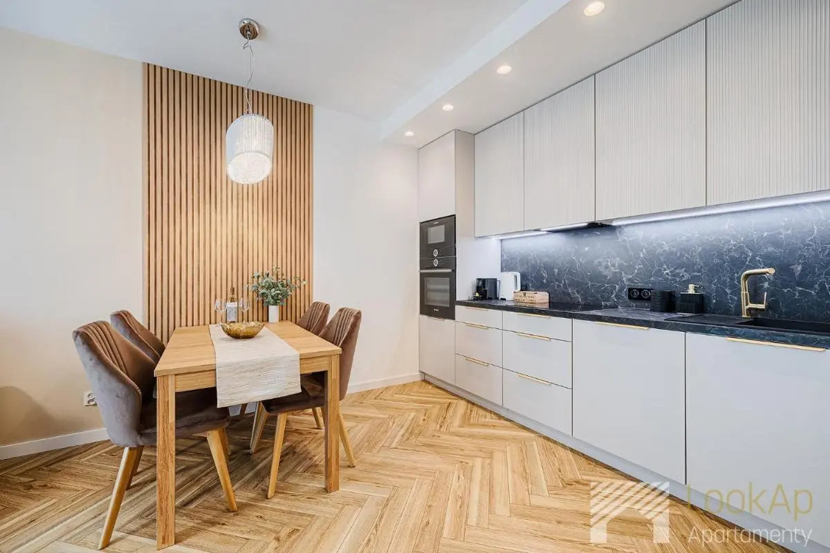 Image 3 of Mielczarskiego Premium by LookAp