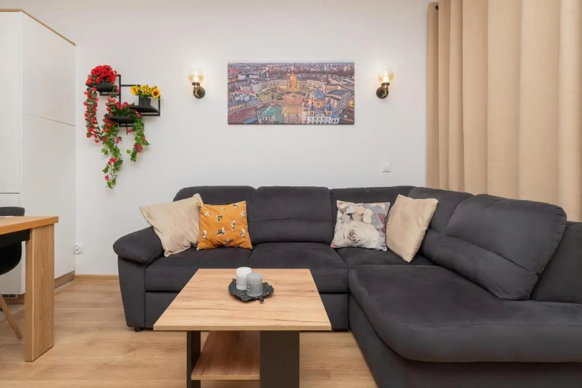 Image 6 of Modern Apartment with Parking & Near Manufaktura in Łódź by Noclegi Renters