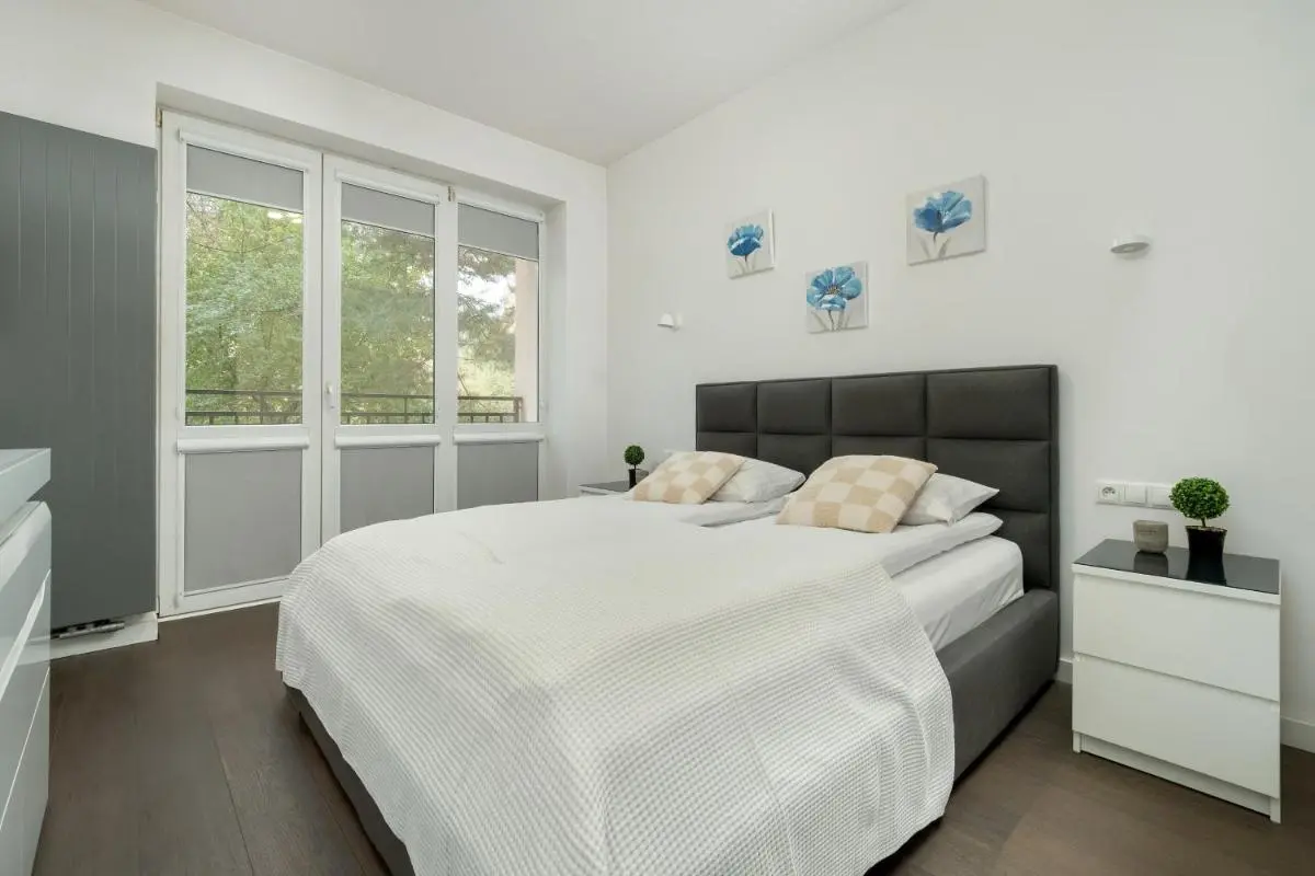 Image 1 of Modern Apartment with SmartTV & WiFi by Noclegi Renters