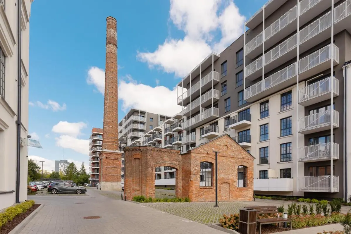 Image 5 of Modern Elegance Apartments with Parking & AC, next to Manufaktura by Renters Prestige