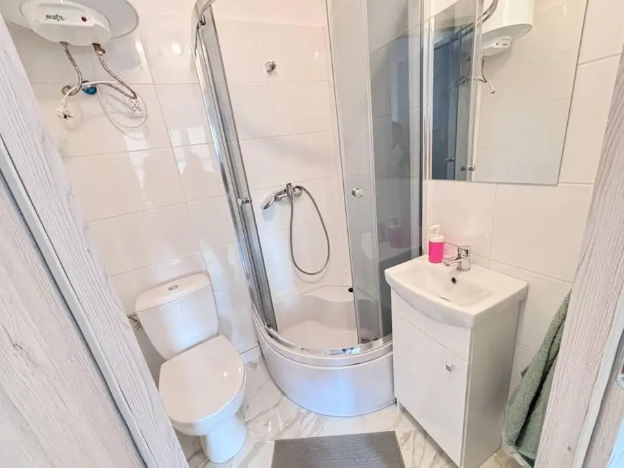 Image 1 of Narożna kawalerka 49