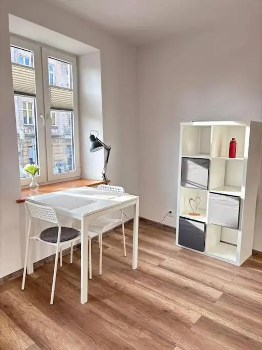 Image 3 of Narożna kawalerka 49