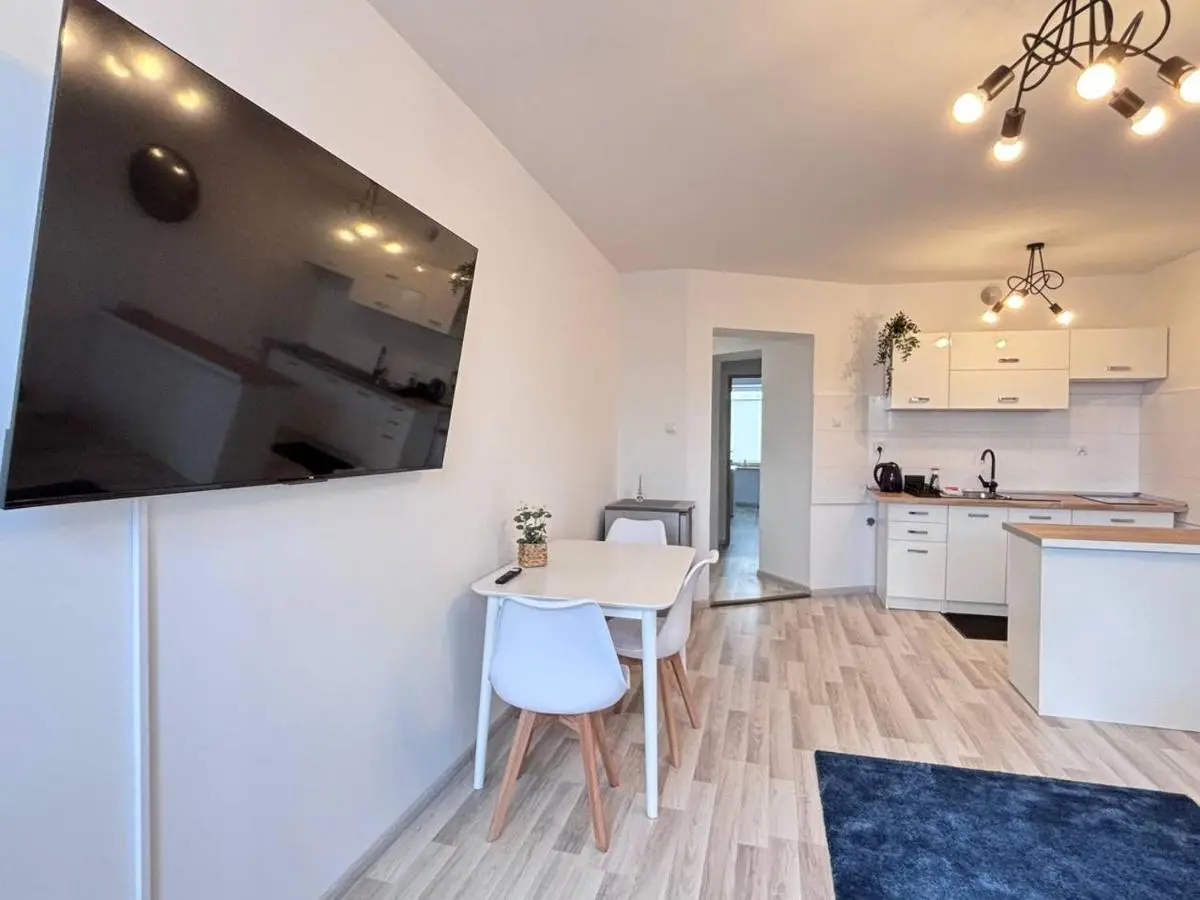 Image 1 of Nowoczesny Apartament III