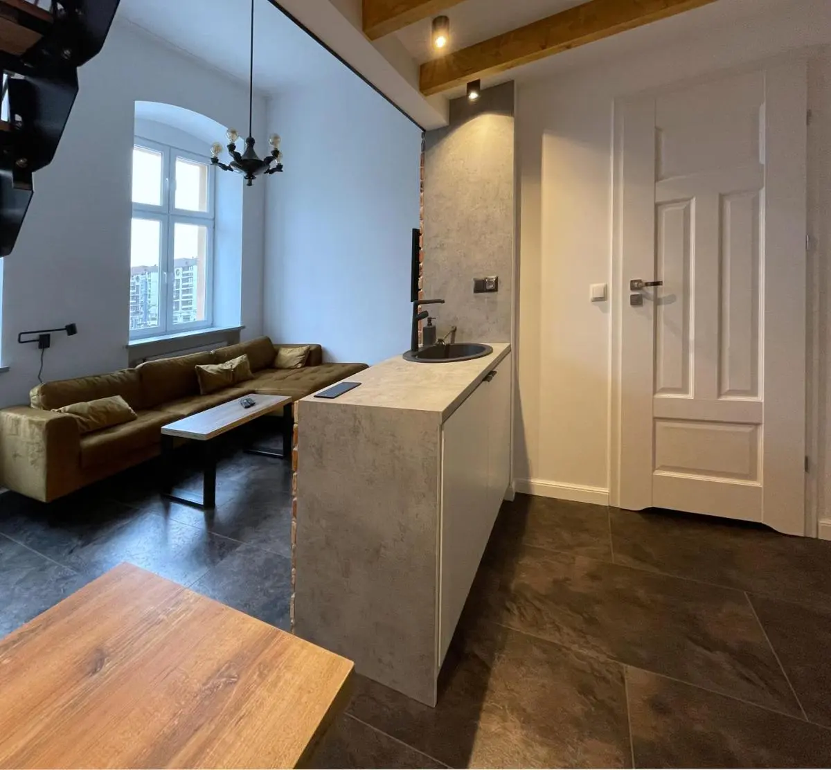 Image 6 of OFF Side Story Apartment