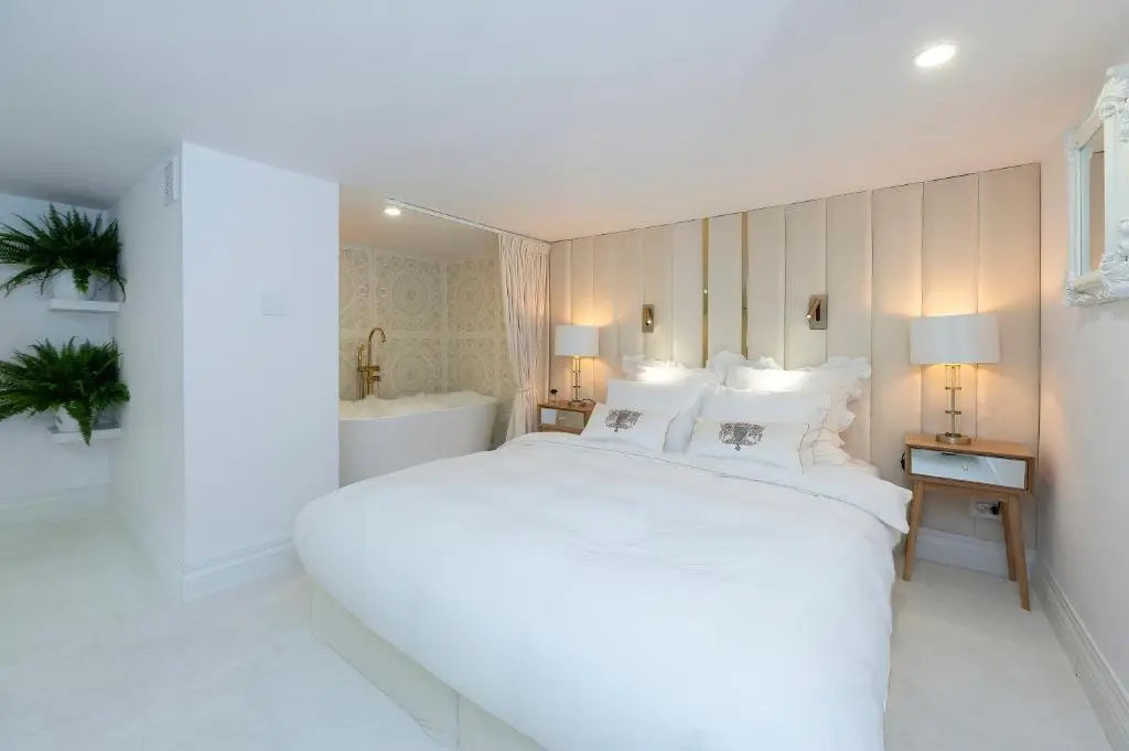 Image of Piotrkowska 37 – Romantyczna Przystań dla Dwojga