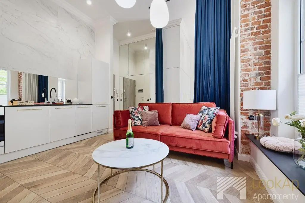 Image of Piotrkowska Glamour by LookAp