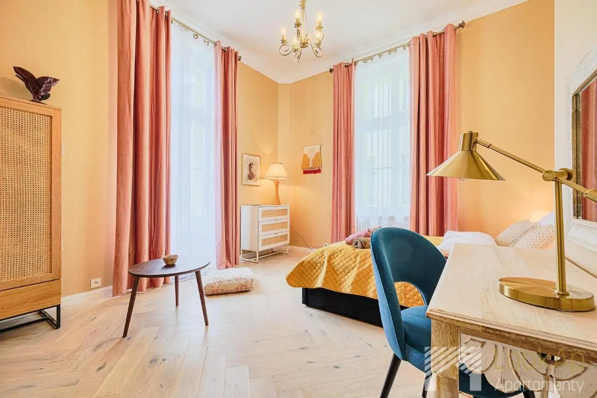 Image 1 of Piotrkowska Premium by LookAp