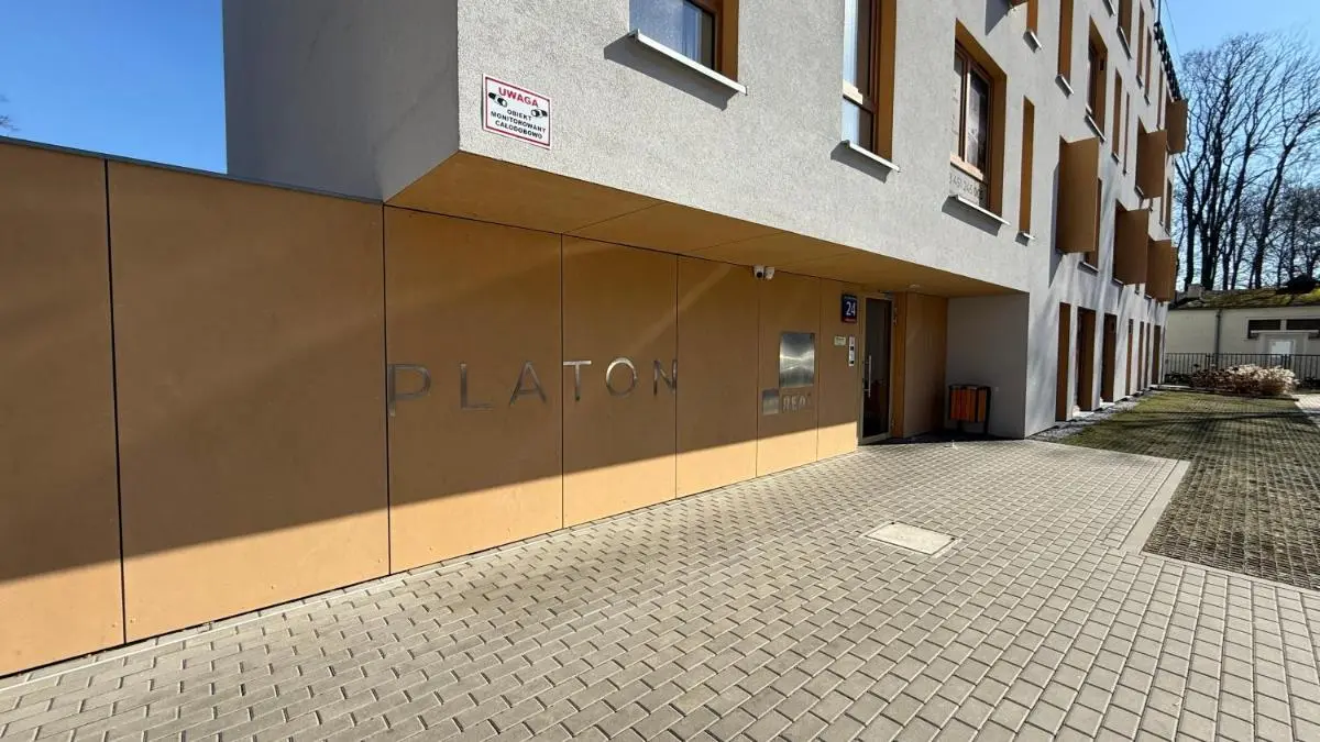 Image 1 of Platon Apart by DreamAp