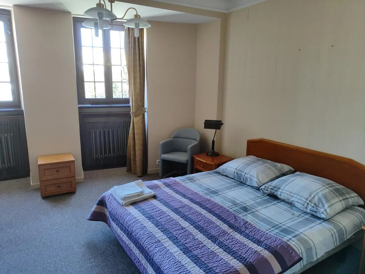 Image 2 of Pokój 303 dwuosobowy z prywatną łazienką – Piotrkowska 262-264