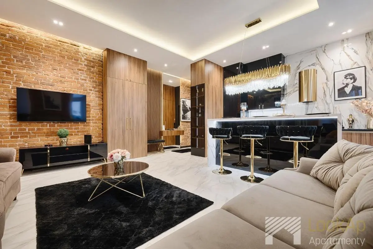 Image 6 of Premium Glamour by LookAp