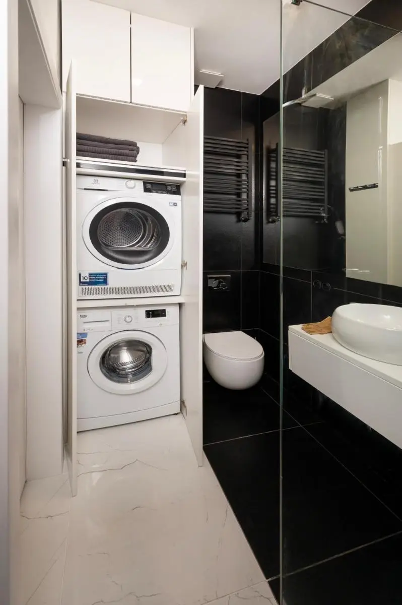 Image 3 of Prestige Suite Apartment Piotrkowska with Parking, AirCon