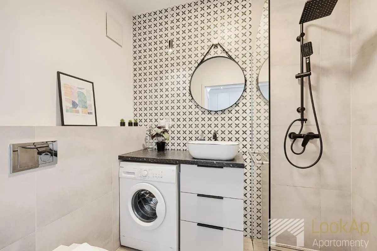 Image 2 of Primo II by LookAp