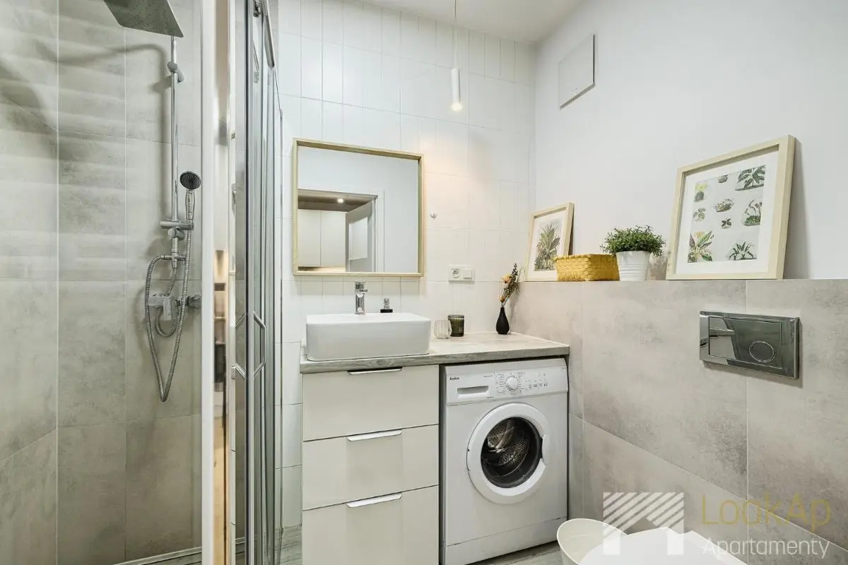 Image 2 of Primo Premium by LookAp