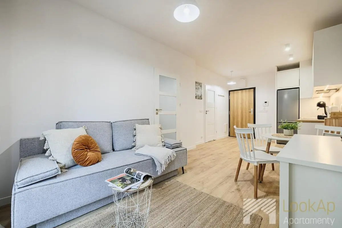 Image 3 of Primo Premium by LookAp