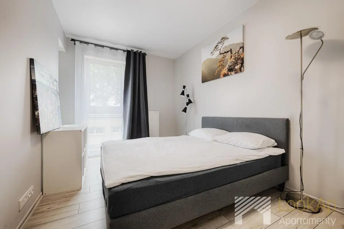 Image 1 of Primo V by LookAp