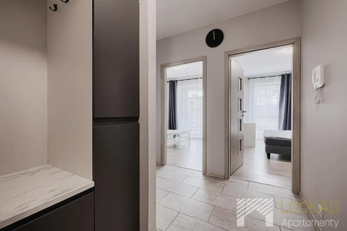 Image 2 of Primo V by LookAp